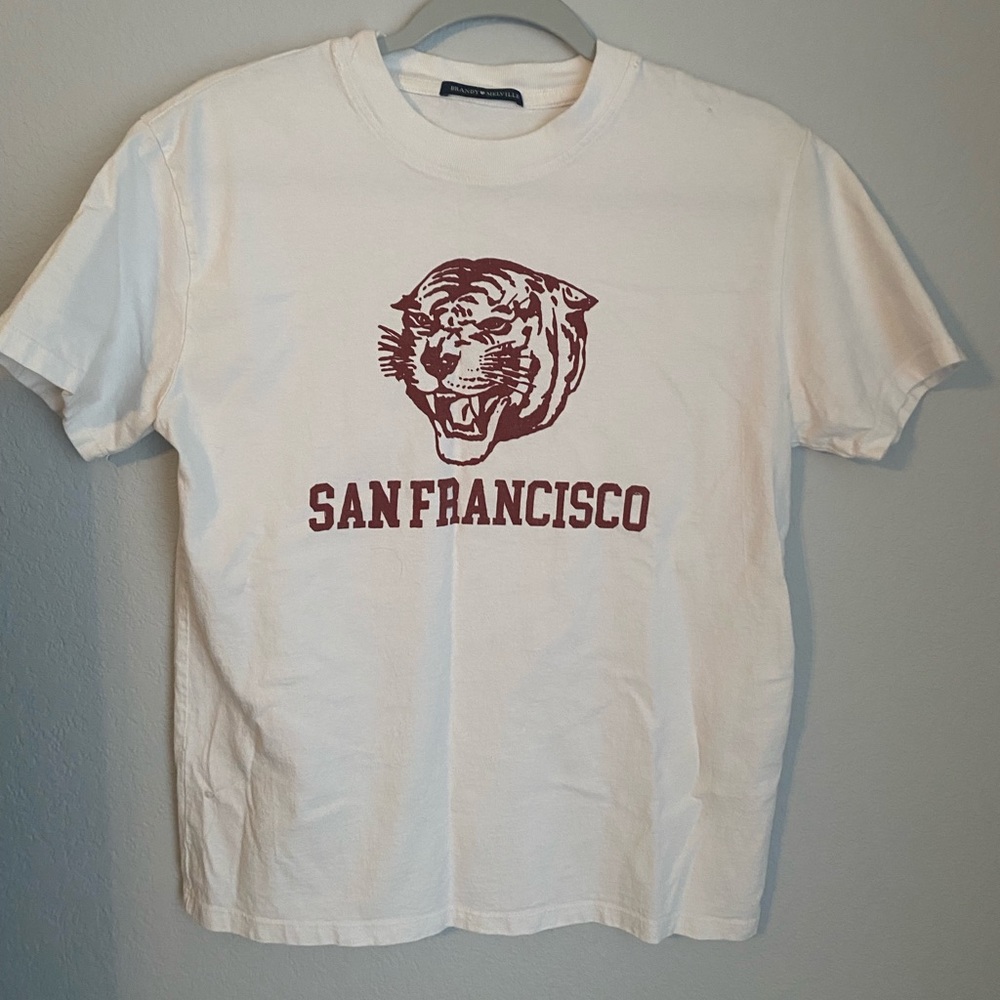 Brandy Melville tee, fits s-m